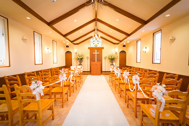 チャペル内観